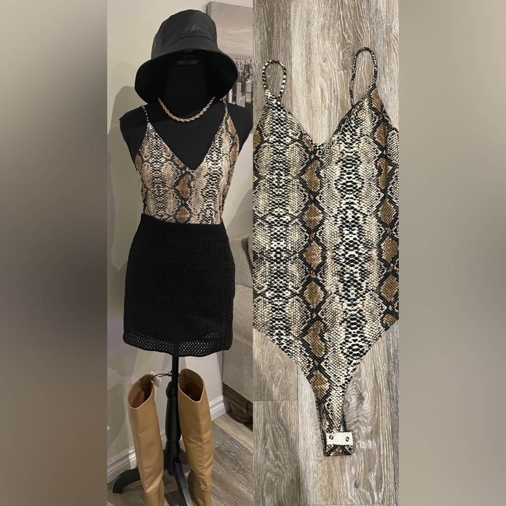 Snake skin bodysuit size L